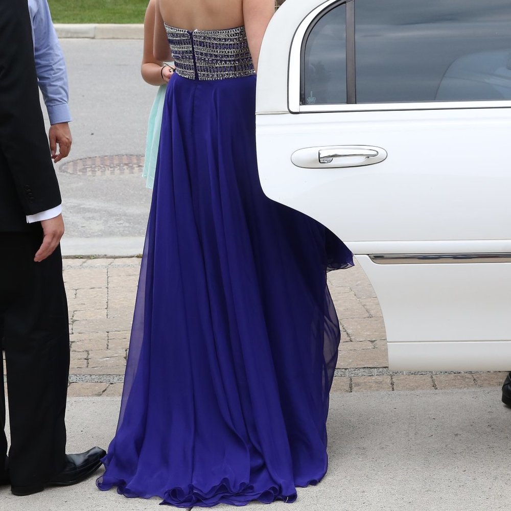Sherri Hill Prom Dress - Picture 2 of 5